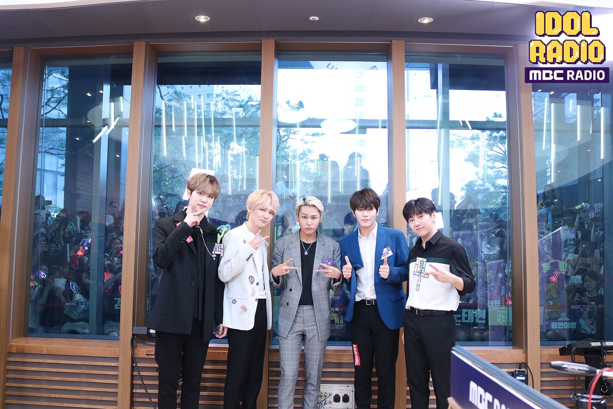 idolradiokorea's tweet photo. [#아이돌라디오 앨범 20190726] 

ep297. 들장미소년🌹 with JBJ95, 김동한, 노태현 

#IDOLRADIO #BTOB #비투비 #정일훈 #JBJ95 #켄타 #상균 #김동한 #KIMDONGHAN #노태현 #ROHTAEHYUN https://t.co/qs9WgQ9PSM