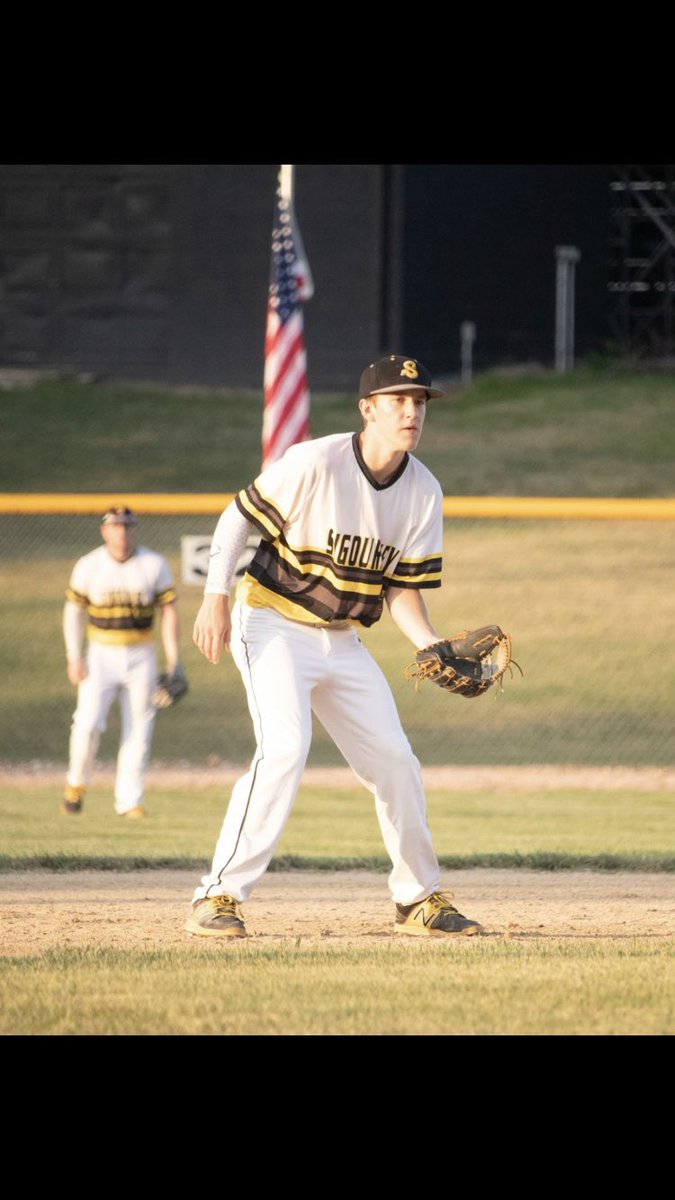 SigBaseball's tweet photo. Congratulations to Josh Mohr on his 1st Team All Conference SICL award #savagestrong #jmo https://t.co/RpTheE5iE7