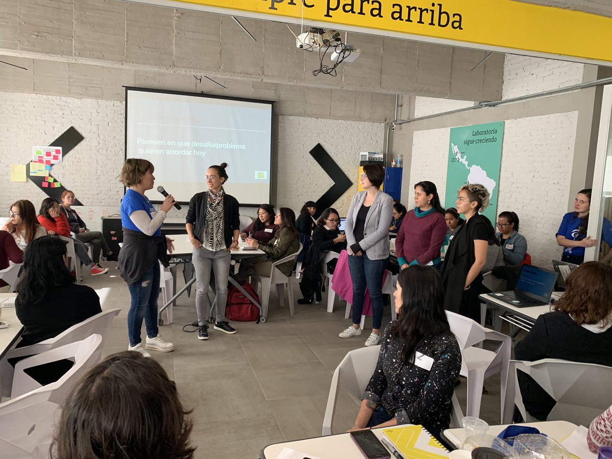 carlossm68's tweet photo. Emprendedoras de @Victoria147org presentando sus desafíos a las #Developers de @Laboratoriala para juntas y a través de #IBMDesignThinking lograr prototipar soluciones #GoodTechIBM @citizenIBM @ibm_mx @IBMTalentoMX en la #IBMWeek https://t.co/1A0cTLczvu