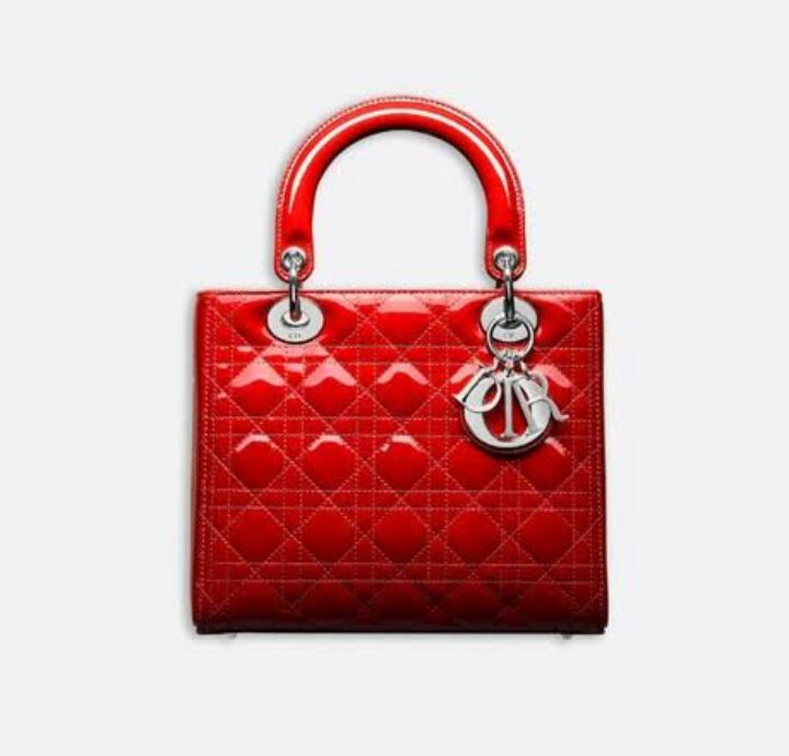 kivara_jewelry's tweet photo. 😍Dior small handbag
💎R1000
#GirlbuyZA #GirltalkZA #girls #retail #handbags #handbag #classybag #trendybags #Trending #trendybag #trendyaccessories #trendy #sale #bagsonsale #bagitupsa #bagitup https://t.co/hZOeMAZSfO