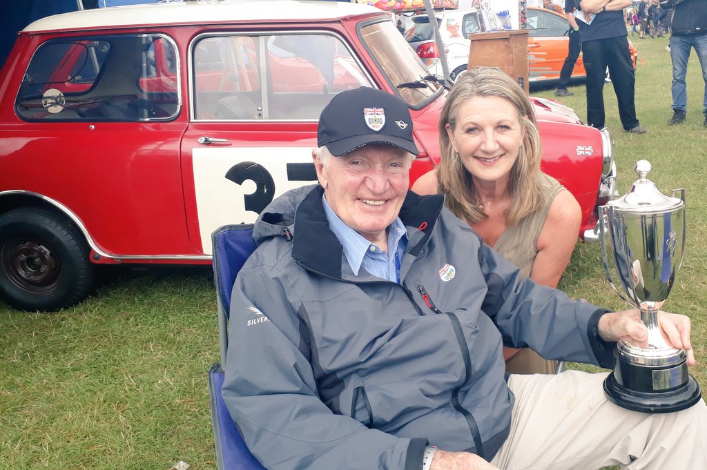 Shameless selfie with Paddy Hopkirk, his legendary 1964 Monte Carlo Rally winning Mini Cooper S ... and the actual trophy presented to him by Princess Grace

#silverstoneclassic #minicooper #mini60years