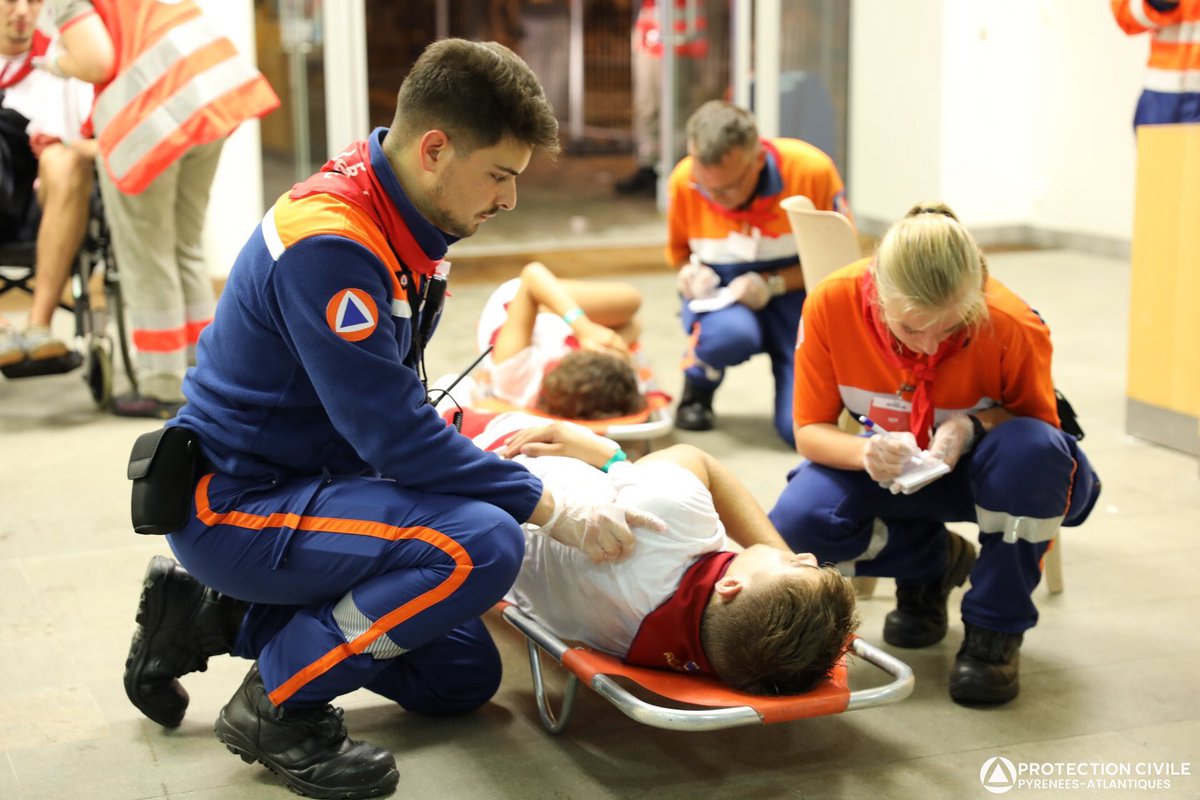 ProtecCivilefr's tweet image. ⚪️🔴 Les Fêtes de Bayonne, c’est en ce moment ! Nos équipes s’activent afin que vos soirées soient les plus belles ! 
#FDB2019 #ProtectionCivile