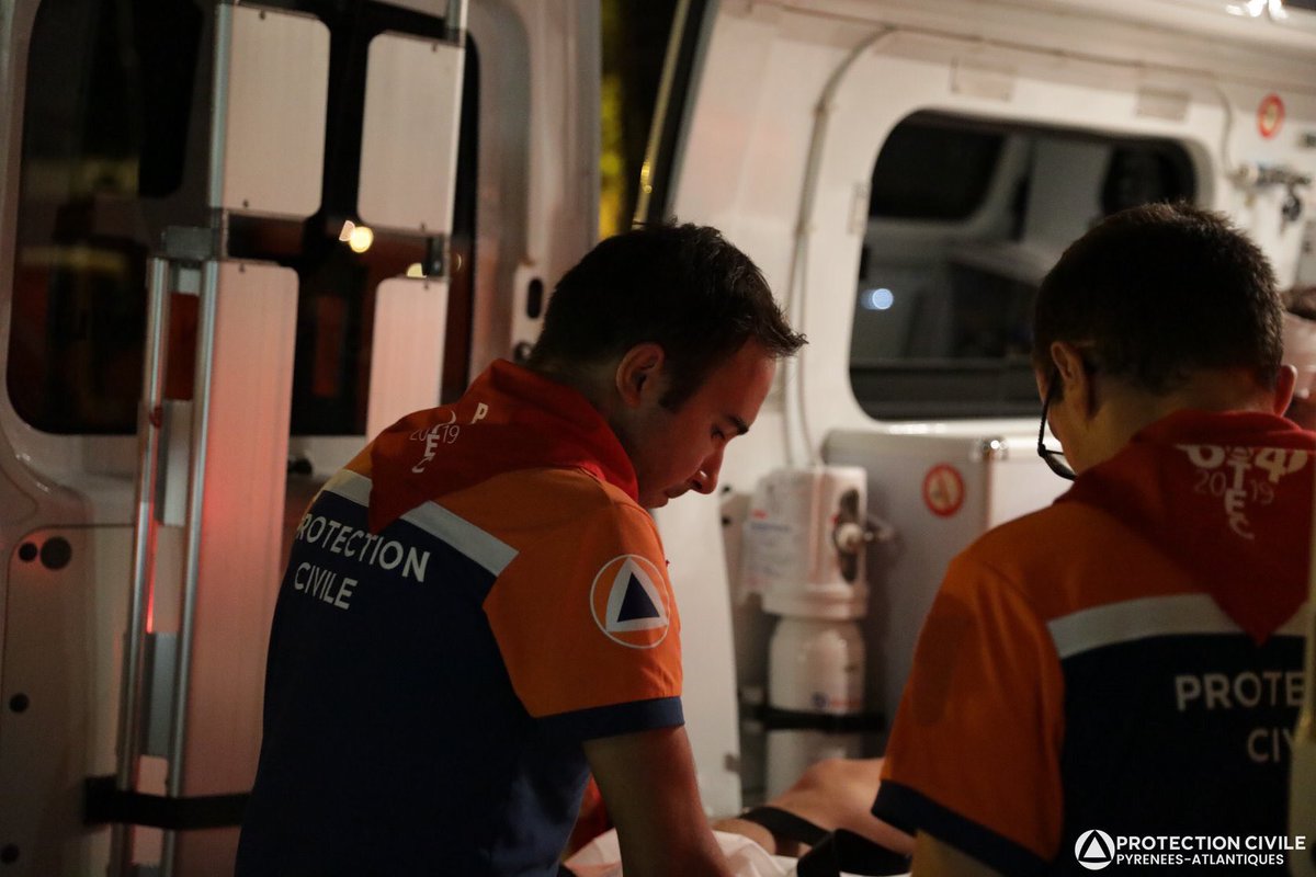 ProtecCivilefr's tweet image. ⚪️🔴 Les Fêtes de Bayonne, c’est en ce moment ! Nos équipes s’activent afin que vos soirées soient les plus belles ! 
#FDB2019 #ProtectionCivile