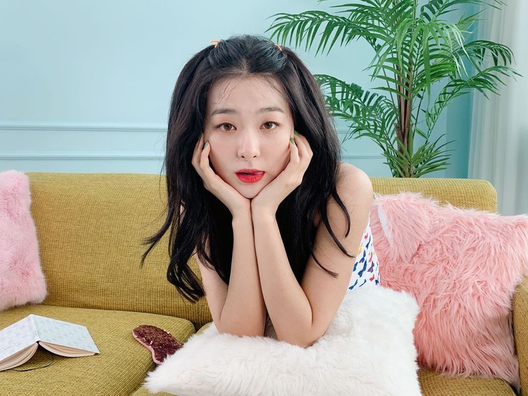 KSGUpdates's tweet photo. 190728 seulstagram Update #슬기 #SEULGI @RVsmtown 

"It was a happy 5th year anniversary fanmeeting~~ The time has gone by so fast that it doesn’t feel like it’s been 5 years. We will become the Red Velvet that only gives happiness. Thank you Luvies ~~😍"

https://t.co/OaRaUznqGn https://t.co/zCYhJR2FBw