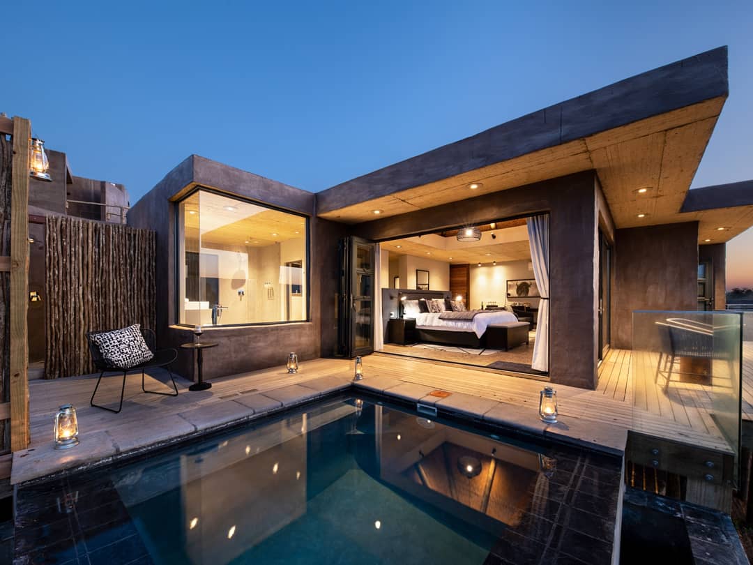 .<a href="/jon_boyntonlee/">Jonathan Boynton-Lee</a> had an incredible time exploring the <a href="/UmfoloziR/">uMfolozi Big Five Game Reserve</a> with Biyela Lodge! What was your highlight from his amazing trip? #TopBilling