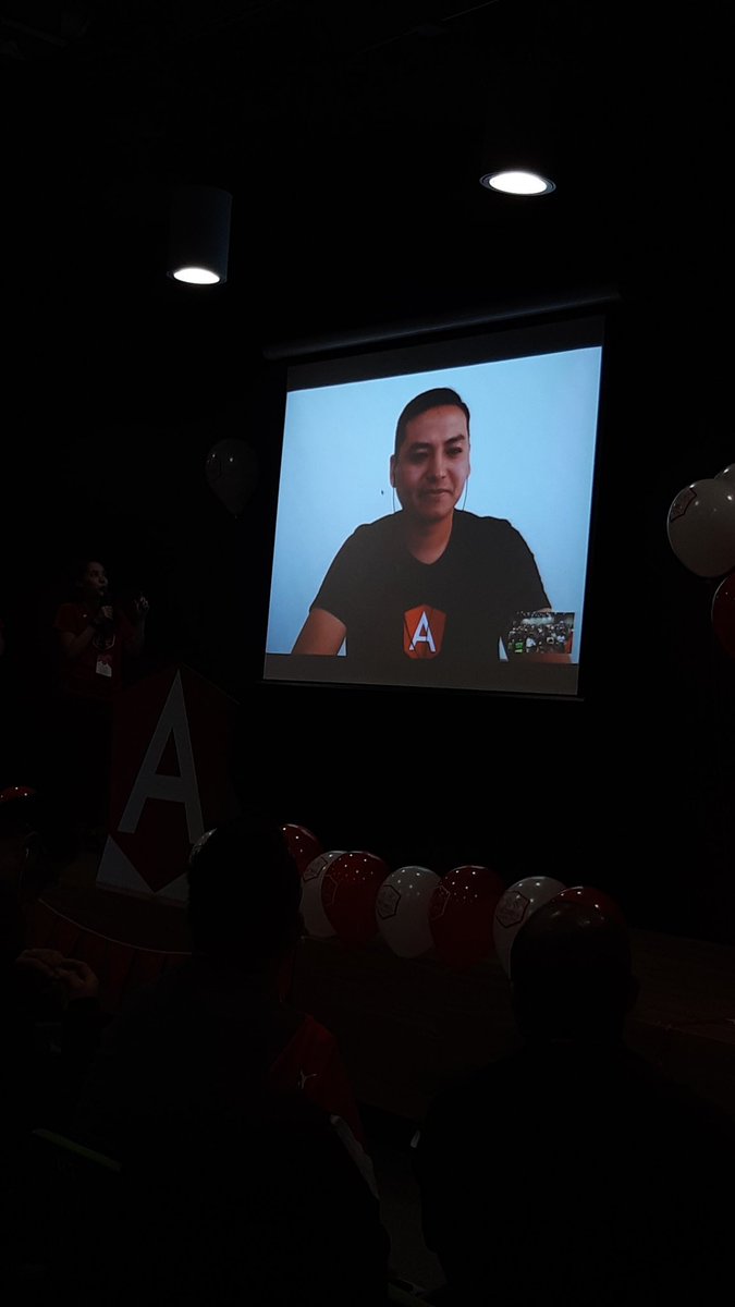 mayrascript's tweet image. Diferential loading by @luixaviles  @angular @angulardaymed
