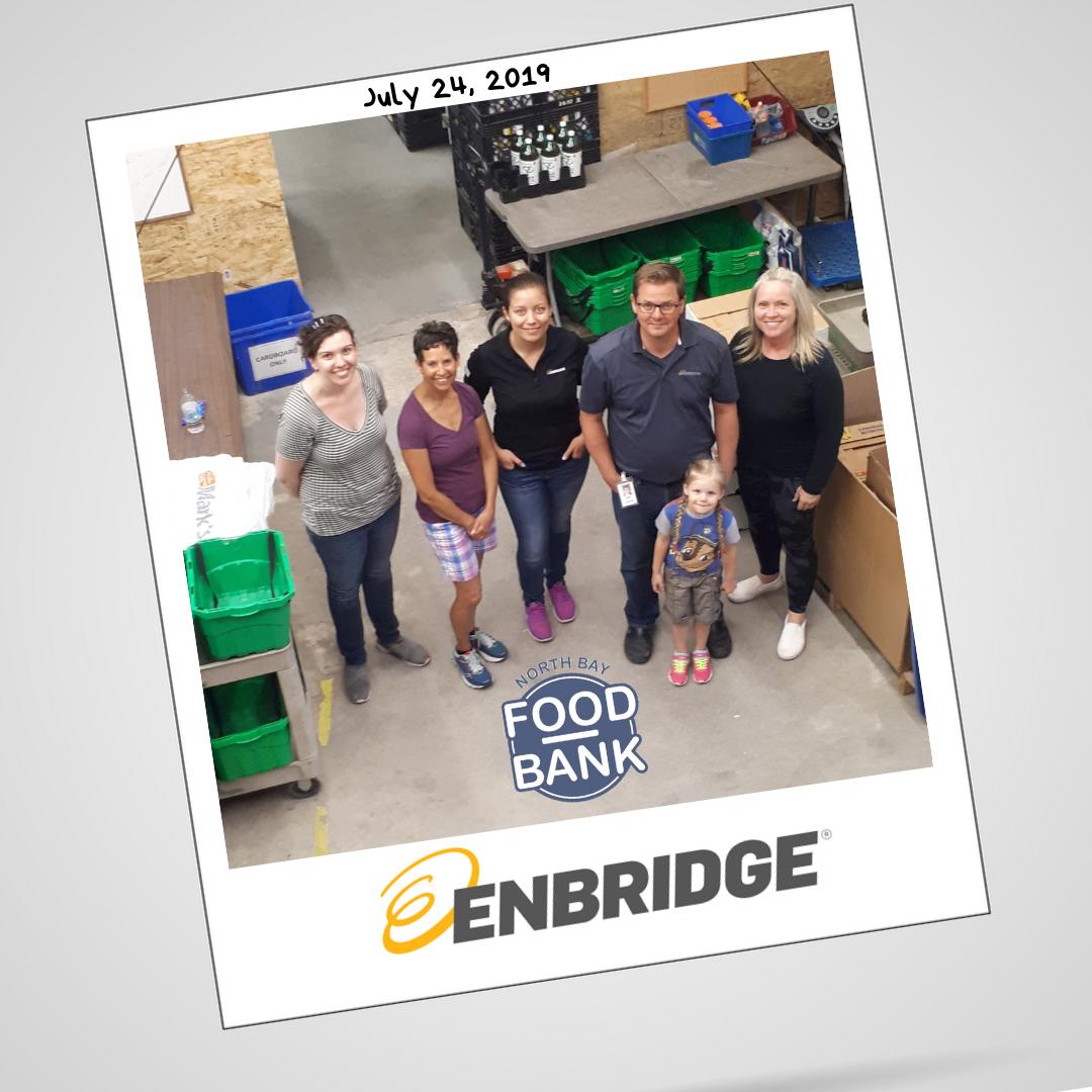 nbfoodbank's tweet image. This week we had an enthusiastic team of @enbridgegas employees volunteer. They also presented us with a cheque for $1000 to help purchase food for our clients!  Many heartfelt thanks to all of you 💕
.
.
#ENBgiving
#HHIA
#northbayfoodbank