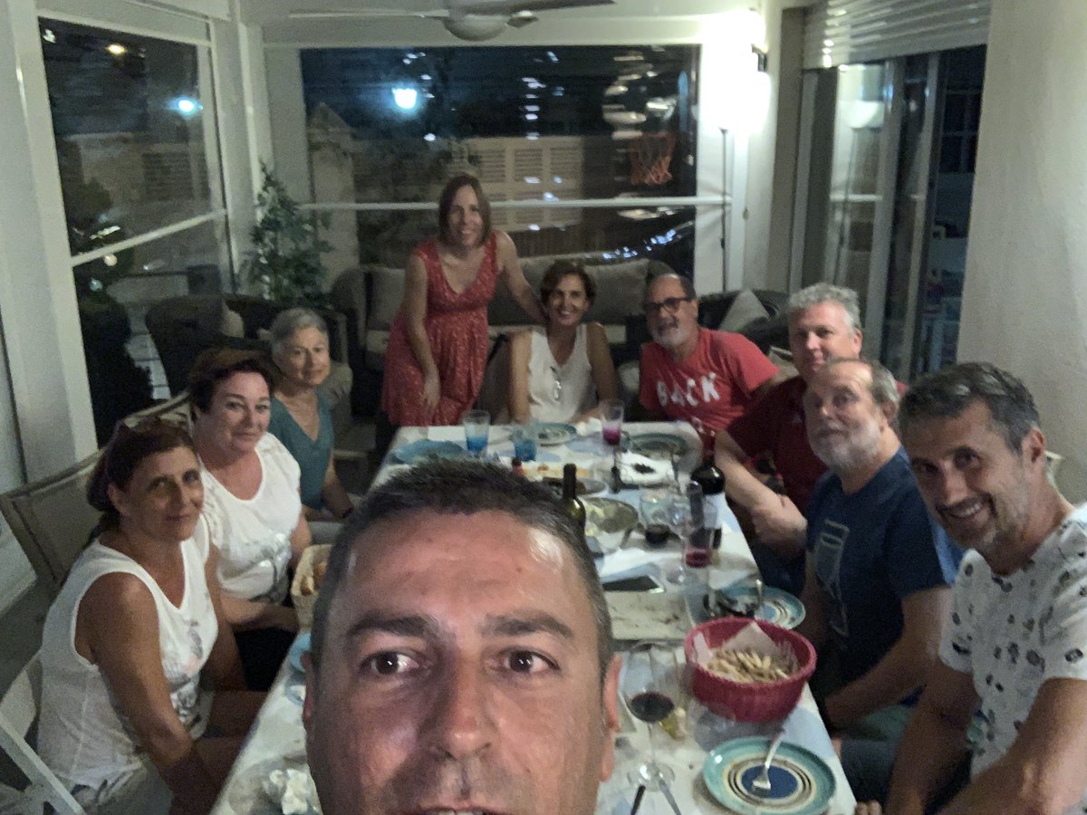 AMarquezOrdonez's tweet photo. Quedada veraniega en Salobreña: @interele @jblasgarcia @camachomanarel @dasava @AMarquezOrdonez @pepemartinf and company #Salobreñabeach cc @manueljesusF https://t.co/tU3BvjgKp7