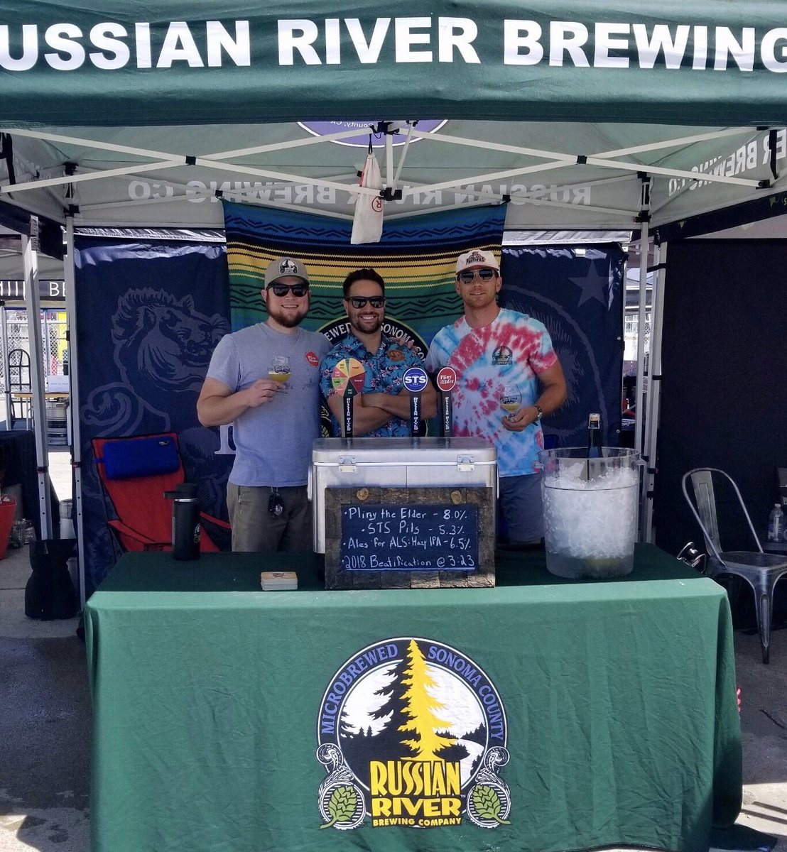 RussianRiverBC's tweet photo. Our team is having fun hanging out with our good friend Corey at the 6th Annual Ales for ALS fundraiser for #alstdi ! Check out that gorgeous view of the City from @factionbrewing ! #alesforals #rrbcrew #plinytheelder #stspils https://t.co/8InzlCRJOP