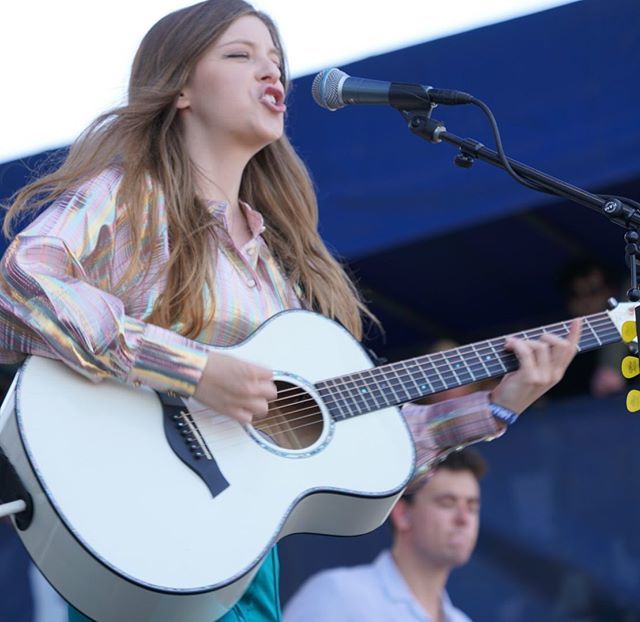 allsongs's tweet photo. Jade Bird rocking the big Fort Stage. #newportfolkfest #concertphotography https://t.co/yzFro3wj5h https://t.co/KdpBSyTeuq