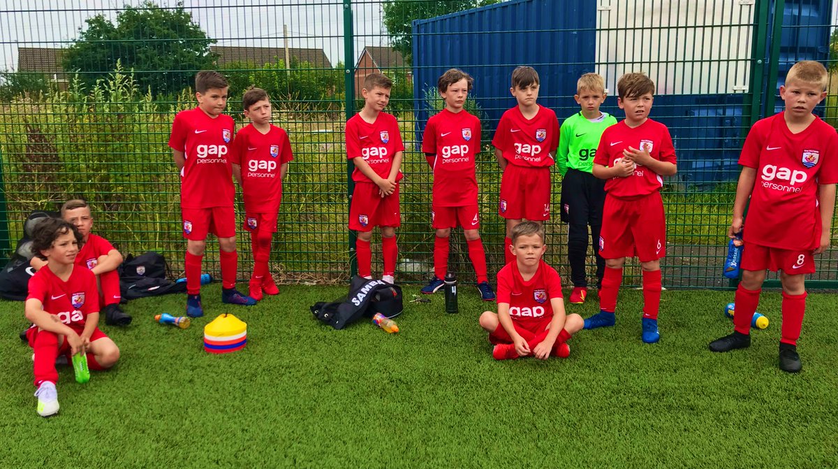 Great start to our pre season with <a href="/the_nomads/">Connah's Quay Nomads FC</a> U9’s V @ASFCacademy, Positive signs of one seasons development with Myself &amp; <a href="/elise__hughes/">Elise Hughes</a>, Same principles apply, Move the ball, Play with freedom, Work harder than the other team, Unbelievable at times today 👏🏻🔴 #Talented