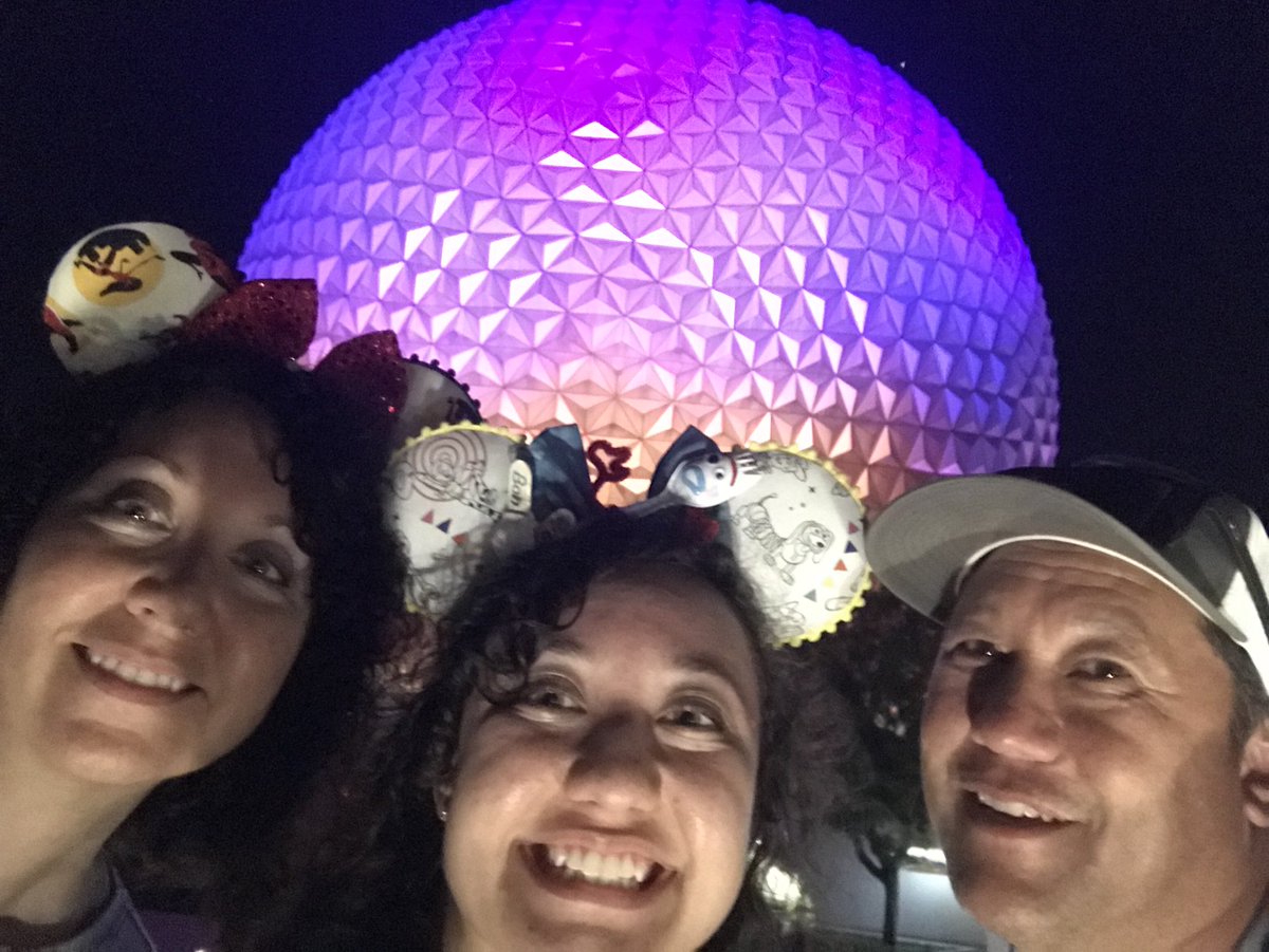 That’s a wrap for @WaltDisneyWorld  It was truly a magical experience! #firstvisit #wilemonsummer