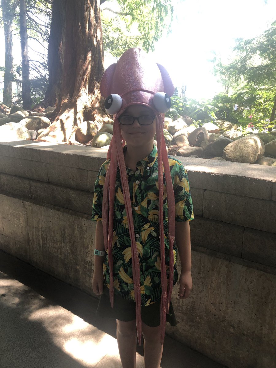 AmberLibrary23's tweet photo. #squidhat https://t.co/YNIkAHli7r