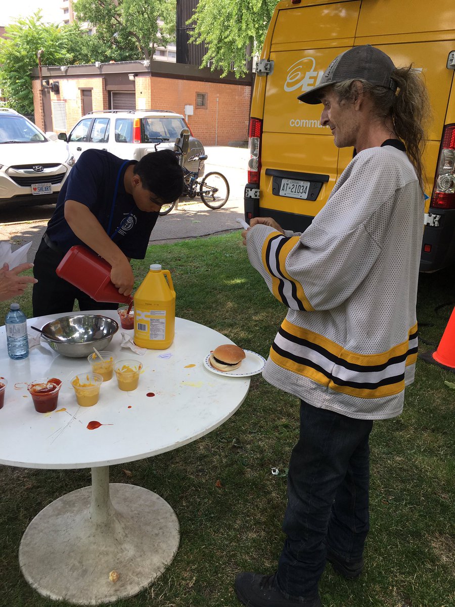 TPSAuxEdison's tweet photo. Our amazing @TPS51Div #YIPIs Rawan, Tahlil, Andrew and Raheeb helping out at the Moss Park Festival. Great job guys! Drop by Queen at Ontario Street to say hello! @youthinpolicing @TPSCampEasy https://t.co/7q7G4ceEFL