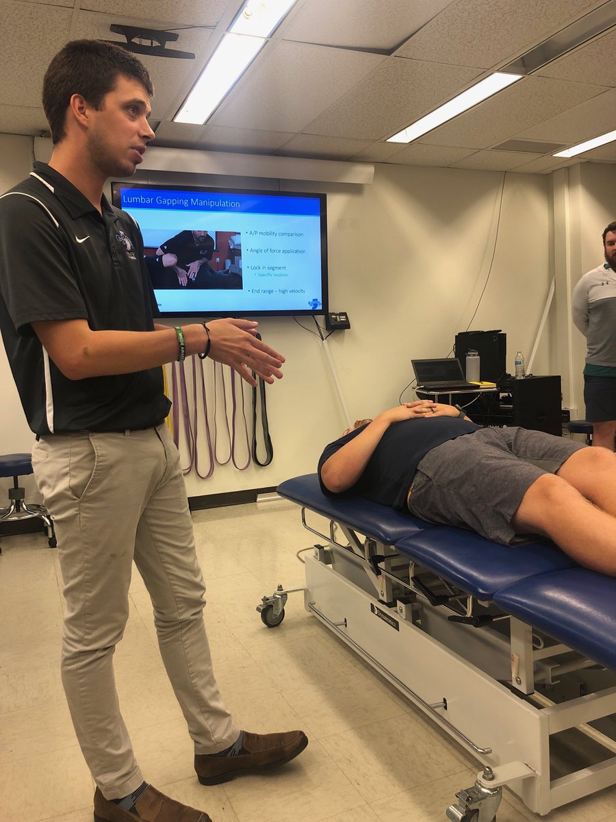 cameroneldred6's tweet image. Lumbar gapping review never felt better! #DATWeekend #ISU ⁦@isuathltraining⁩