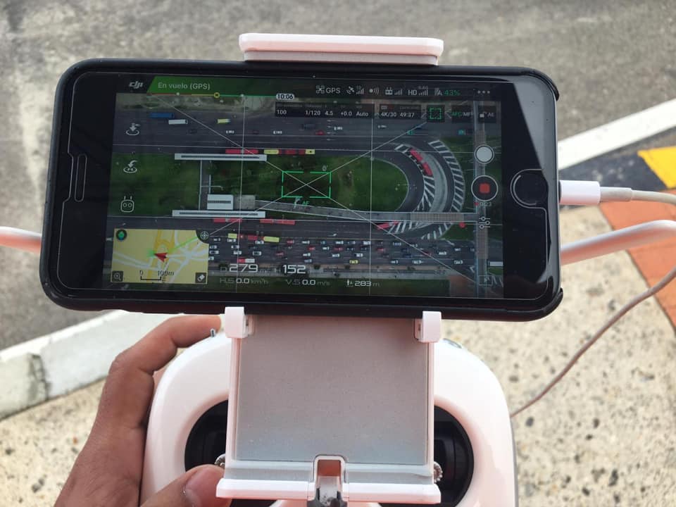 droneboxone's tweet photo. #flyingDay operando la fábrica desde temprano 🚁🚁#droneBox #droneBoxOne https://t.co/BjxZGfvdGi