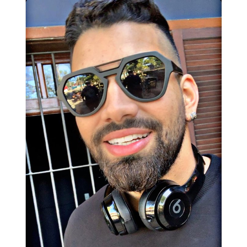 FcdilsinhoC's tweet photo. "É fácil ser fã de uma pessoa onde o carisma, talento e profissionalismo são tão visíveis. Você é muito especial para nós! @DilsinhoOficial @centraldefasdilsinho
@centraldilsinho @tourterradonunca @lojadodilsinho  #fcdilsinhocariri #DilsinhoFc #DILSINHO  ❤️🥰👏 https://t.co/xTzLZJIEpI