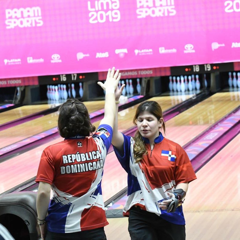 ¡¡Llegó la primera medalla para República Dominicana🇩🇴 en estos @Lima2019Juegos !!

¡<a href="/AumiGuerra/">AumiGuerra</a> Y Astrid Valiente traen medalla de bronce en la disciplina “Boliche en pareja”!

🥉🎳

#JugamosTodos
#Lima2019