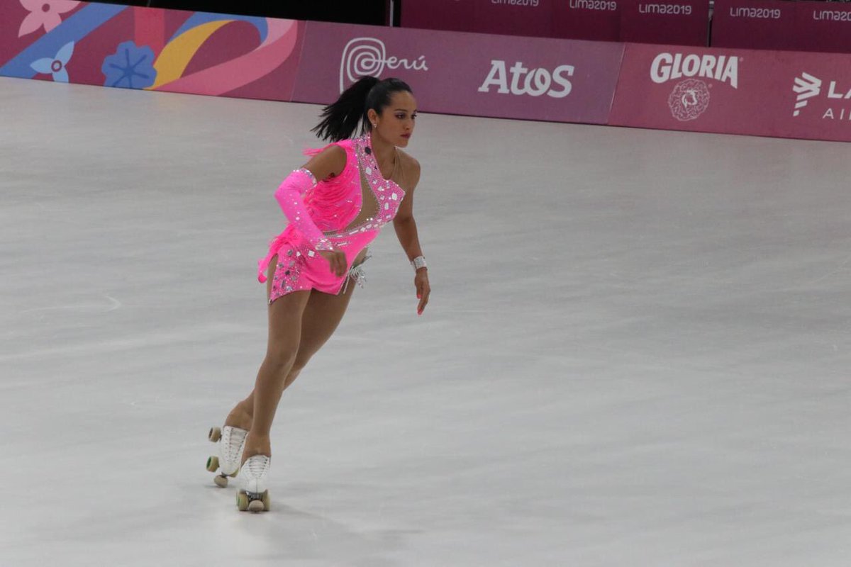 BelenQuinatoaM's tweet photo. #Lima2019| En Patinaje Artístico en el programa Libre Femenino Programa Corto, Eduarda Fuentes🇪🇨 se llevó la medalla de bronce 🥉 https://t.co/Z84zVlciyw