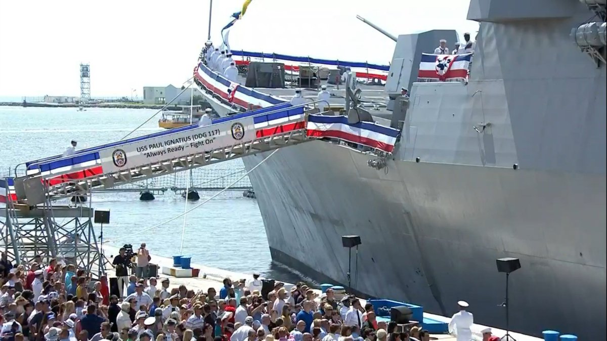 CavasShips's tweet photo. The Arleigh Burke-class #destroyer USS PAUL #IGNATIOUS DDG117 was commissioned Saturday morning 27 July at Port Everglades FLA graced by the presence of her namesake. Built by @HIIndustries at Pascagoula MS, she's homeported at Mayport FLA. https://t.co/vuPAhcVxj7 https://t.co/HCDnL8jhrQ