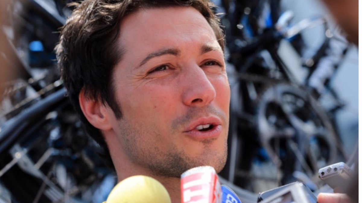 SeanYatesCoach's tweet photo. Nico Portal Team Ineos DS. Another one in the pocket. Well on his way to being the most successful DS of all time. Instrumental in all Team Sky/Ineos Grand Tour wins except 2 (Vuelta 2011 and Tour 2012) #anunsunghero ⁦@TeamINEOS⁩ #bravomec https://t.co/ZjXoVPLJsS