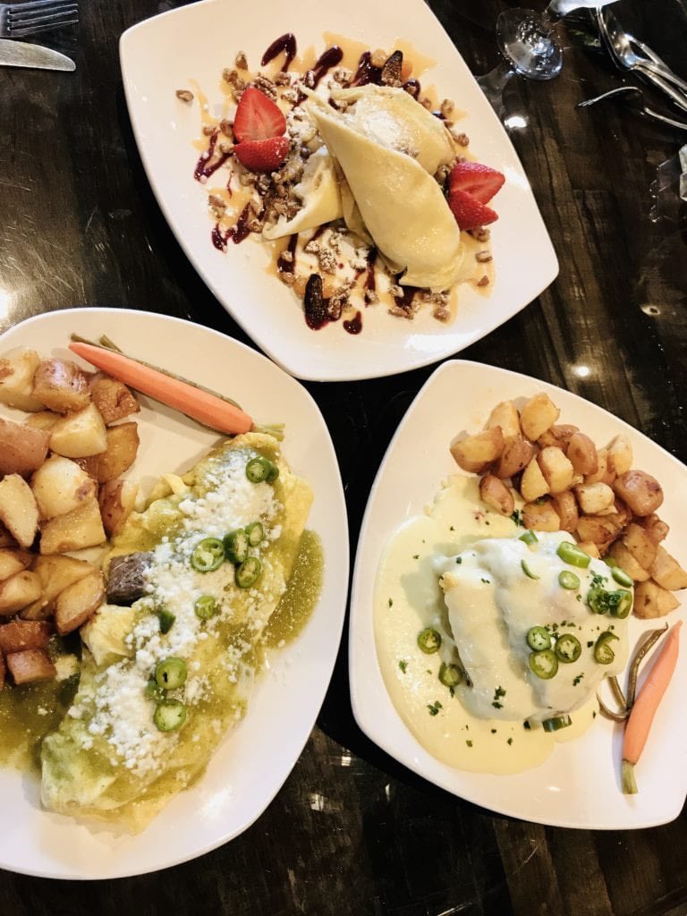 always5star's tweet photo. #5StarTip🌟: @OldVineCafe in @TravelCostaMesa @VisitCA is a #foodie spot that not only has creative &amp; delicious dishes but offers a visual setting of great art and decor!
https://t.co/lebxEjYHv1 A must visit when in #CostaMesa #California🌟🌟🌟🌟🌟 #Partner #Travel #Brunch https://t.co/B8Q8O15Qwo