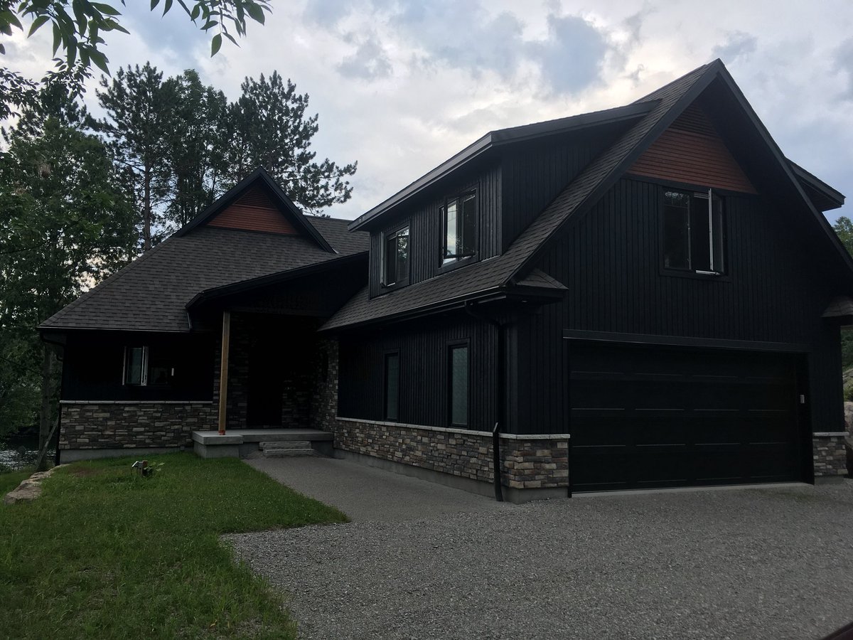 Perry_199's tweet photo. Finished product. #mcCannbuild #severnriver #newbuildstarttofinish #bpci  @plumbobbyinc @schluterNA https://t.co/tvKFJmRSXP