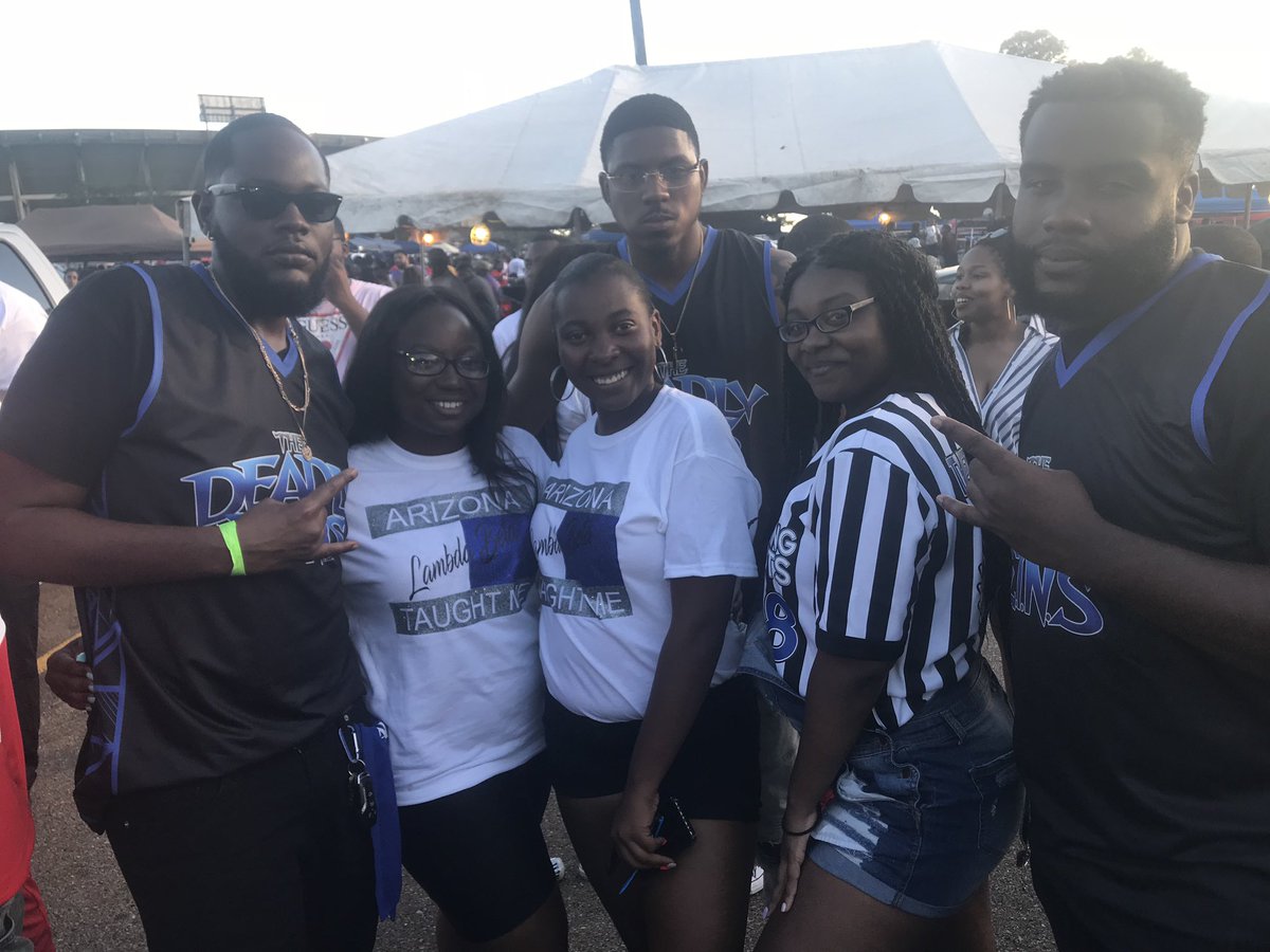 Ell_Rochelle's tweet photo. @Mulero03_ @elldeebeee Deadly PrescriptionZ! ΛΒ &amp; ΑΒ 💙 #LLSpr17 . https://t.co/qYN4A42Uih