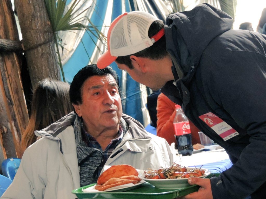 Gob_Diguillin's tweet image. Presente en la inauguración de la 4ta #FiestaDelCamarón de #Chillán en #LasVegas, límite con #Coihueco, organizada por la @muni_chillan y dirigentes locales. Gobernadora @paolabeckerv, Alcalde Sergio Zarzar, Concejales, @ChillanDideco, en el "vamos" de dicha fiesta tradicional.