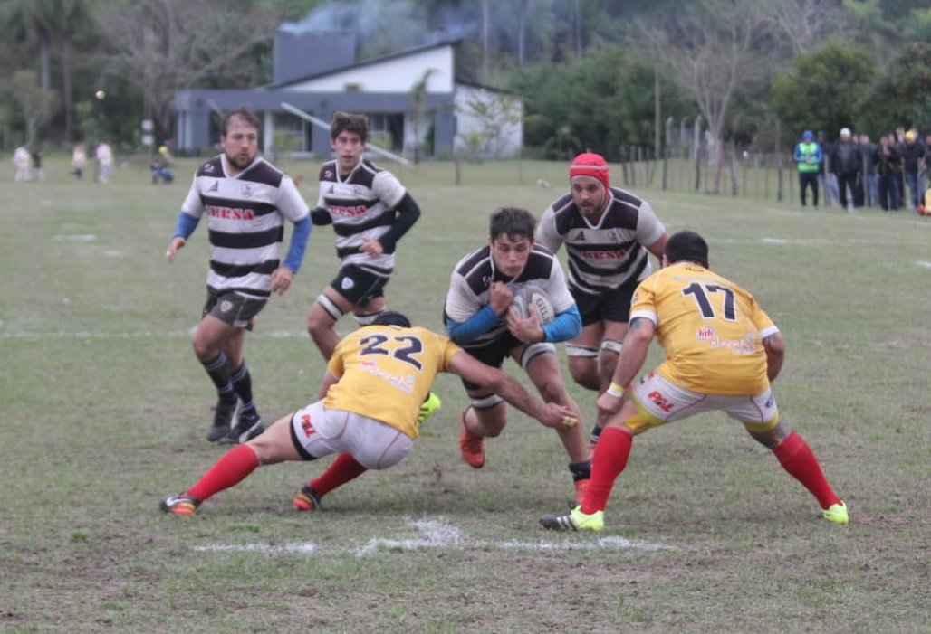 TiempodeRugby's tweet photo. #RegionalNEA 🇦🇷🏉 
Final en Intermedia !!
CURNE campeón !
Venció 20-8 Aranduroga y sumó un nuevo título regional !! https://t.co/sd5Y3WDiCc