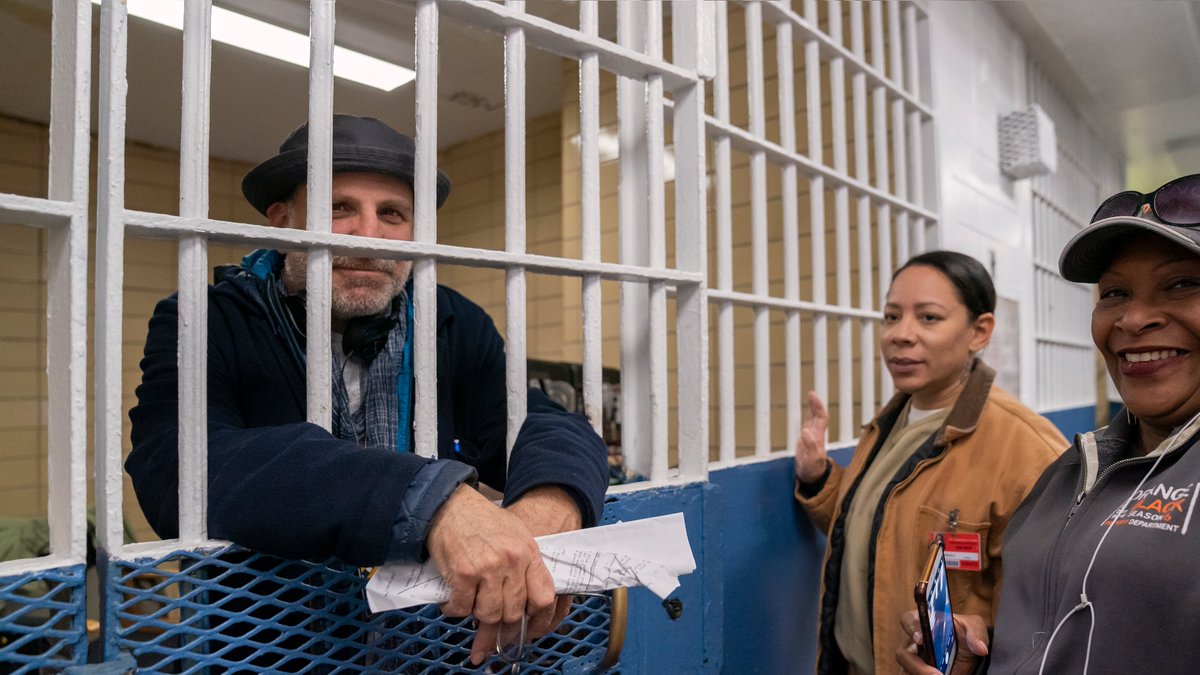 OITNB's tweet image. Happy Season 7 Weekend! Here's a behind the scenes look at filming the final episodes. #OrangeForever