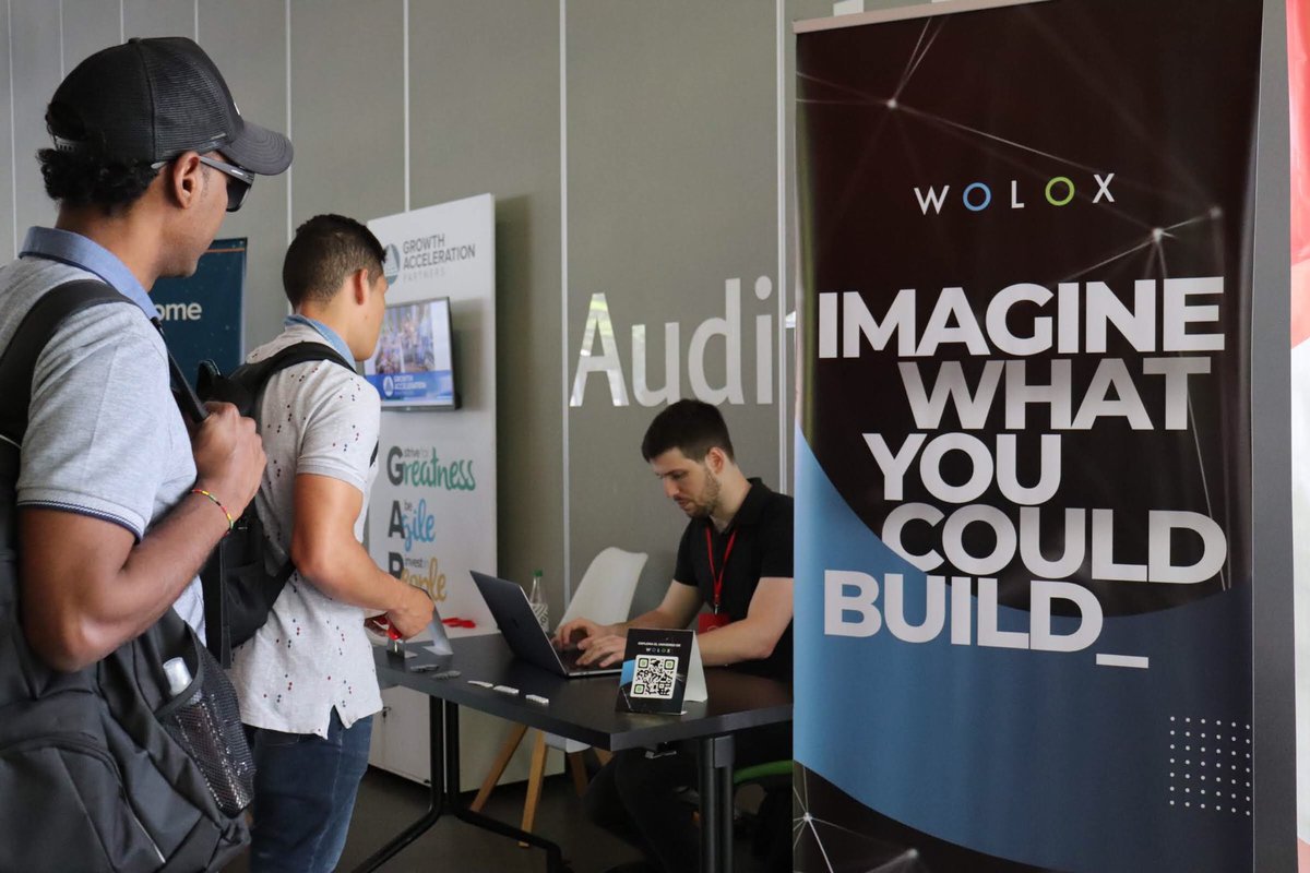 angulardaymed's tweet image. Agradecemos a todos nuestros patrocinadores que nos brindaron su apoyo para la consecución de este evento. 
#AngularDayMed
⁦@wolox⁩ ⁦@GAPapps⁩ ⁦@Globant⁩ ⁦@endava⁩