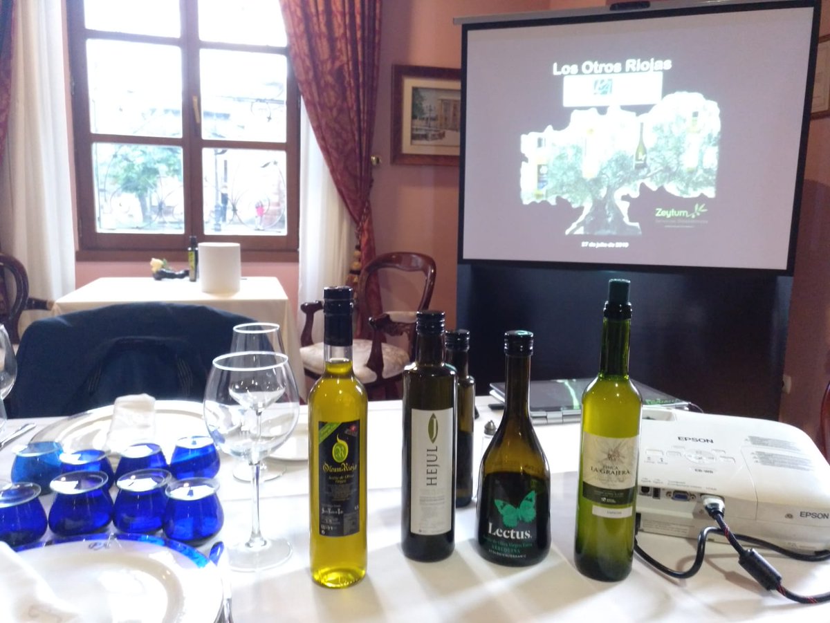 zeytum's tweet photo. Todo listo para la cata de Los otros Riojas en @PalacioAzcarate en Ezcaray con @AceitesHejul Lectus Aceites de La Rioja @lariojaturismo #Zeytum #AOVE #Cata https://t.co/8Ofs2Ky0rp