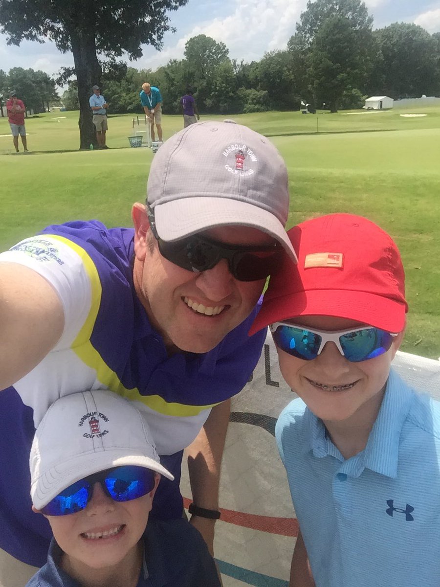 jcrane75's tweet photo. Me and my guys ⁦@FedEx⁩ St. Jude Invitational. #Funinmemphis https://t.co/dpd1Tx7HKf