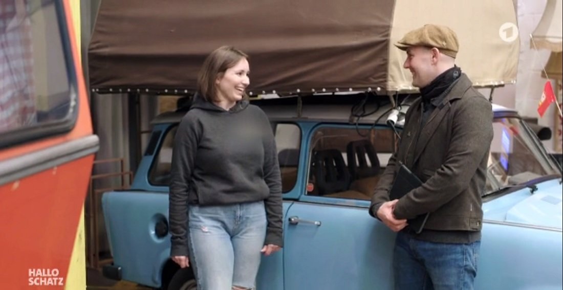 Freya meets Oli P. Vol. 2 - Bis zum 27. Juli gibt es diese Folge von "Hallo Schatz" in der Mediathek von <a href="/DasErste/">Das Erste</a>  zu sehen (Beginn bei 21:00). #basecampbonn #wirsindimfernsehen #basecampontv #bonn #olip #freyaforpresident mediathek.daserste.de/Hallo-Schatz/E…