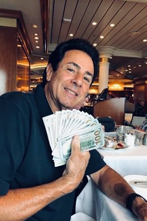 Wisemansports1's tweet photo. WHEN YOUR CLIENT SHOWS APPRECIATION FOR THE 60-1 SHANE LOWRY WAGER!!! THIS IS WHAT ITS ABOUT!!! MAKES ALL THE HARD WORK WORTH IT!!! #THECLIENT #THEWISEMAN #THETRUST #THERESPECT #THELIFE 🥂💸🥂💸🥂💸 https://t.co/OVVusa6QNv