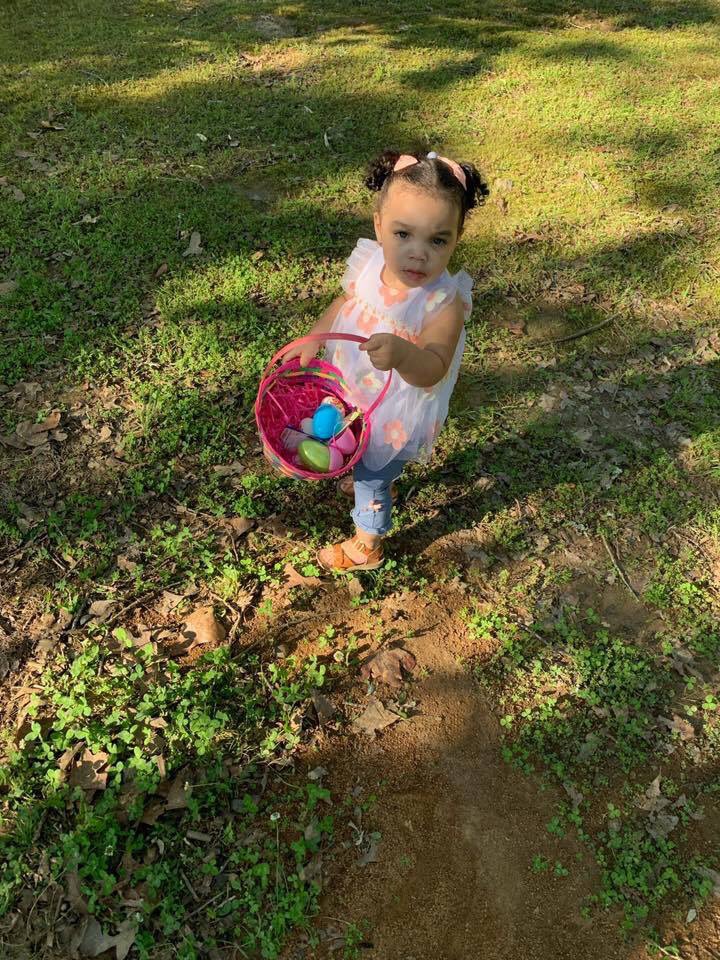 HoneyyRii's tweet photo. Never thought I would tweet something like this.. my little cousin has just been diagnosed with bone cancer and we need help. This beautiful soul is going through the fight of her life. Her go fund me link is in my bio. If you can’t donate a simple retweet and prayer will help♥️ https://t.co/CaVEFPJdRn