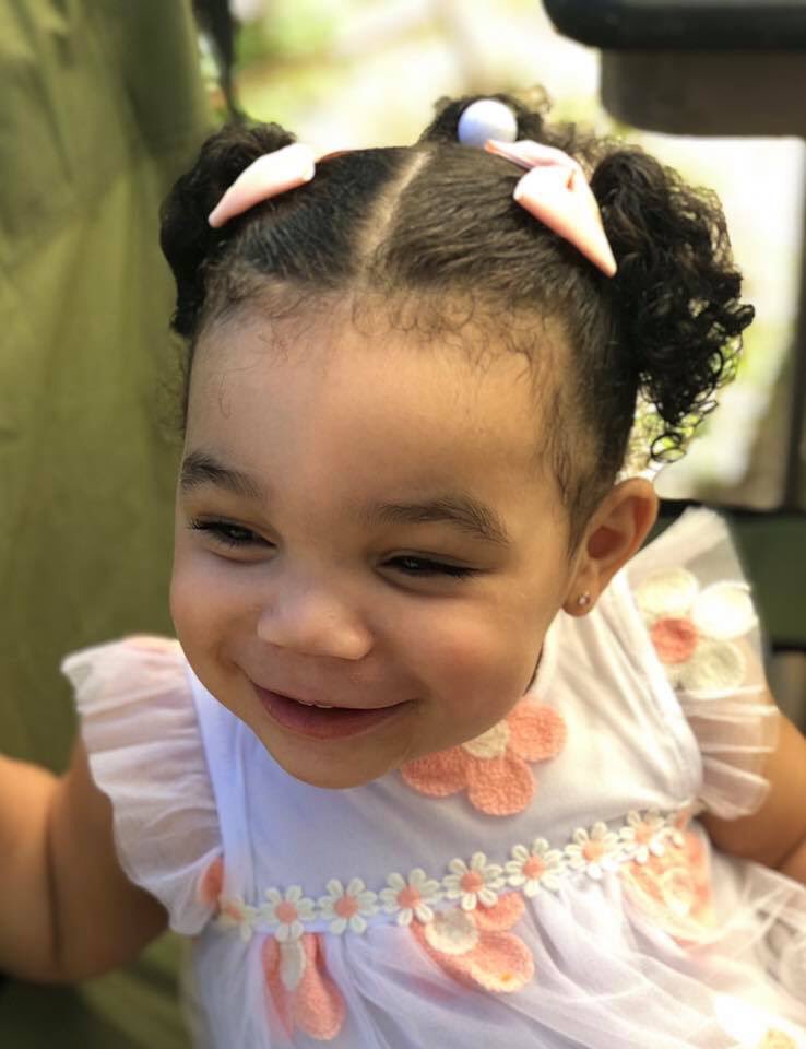 HoneyyRii's tweet photo. Never thought I would tweet something like this.. my little cousin has just been diagnosed with bone cancer and we need help. This beautiful soul is going through the fight of her life. Her go fund me link is in my bio. If you can’t donate a simple retweet and prayer will help♥️ https://t.co/CaVEFPJdRn