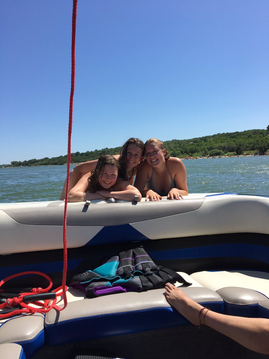 stoneviewfarms's tweet photo. A July Saturday! #endlesswave https://t.co/qqKAapMjVZ