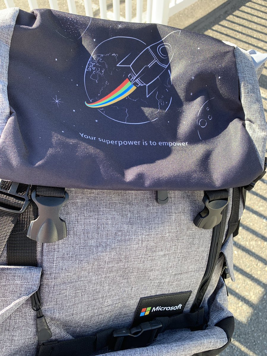 AmericaMQT's tweet image. OneWeek at @Microsoft was amazing!
Started out with a global 3-day Hackathon and ended with the super secret Intern Day of empowerment that brought together 3,000 Microsoft interns from all over the world and created an unforgetful day 🦸🏻‍♀️
#MicrosoftLife #microsoftintern
