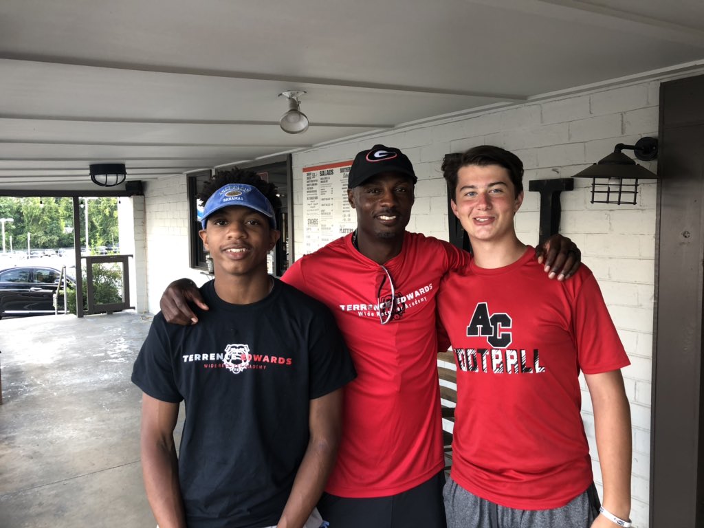 cgreene8019's tweet image. Thanks @TEwracademy for hosting a great camp at @ACSLionsSports #pridestrong