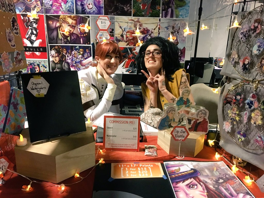 zabkazee's tweet photo. Day 2 of #mechacon2319 and my display isn't so naked anymore!! ;_;
Find #rustybeeproductions at Table 308~! Located on the left side of #artistalley, towards the back next to a pillar! Be sure not to miss us!Β
#mechacon #mechacon2019 #artistalley https://t.co/WVkyCc7FAc