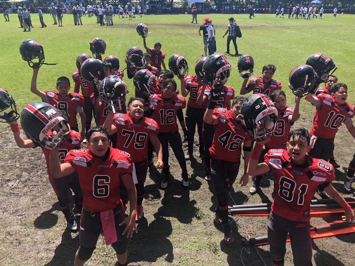 oscarin42's tweet photo. Amigos! Van resultados de hoy: infantil especial de mi cachorro mayor #LeonesCuernavaca🦁 6-0 @BB_IPN_Infantil . Preinfantil de mi cachorro menor #LeonesCuernavaca 12-0 @BB_IPN_Infantil 👊🏽 Los 2 triunfos se quedan en casa y estamos instalados en semifinales🏈 #Onefantiles grupo 1 https://t.co/PC8OKRvU1Y