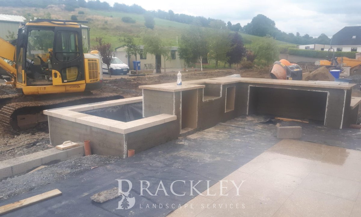 Brackleyscapes's tweet photo. A quick snap of our new outdoor kitchen area currently being built, looking forward to seeing it come together over the next few weeks! #landscape #design #build #project #home #improvement https://t.co/qRaDM40Ws5