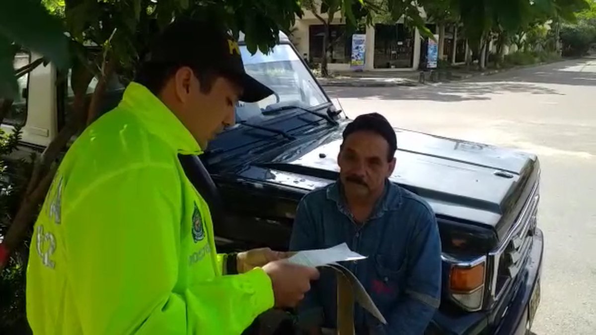 FuerzaAereaCol's tweet photo. Capturado alias Floro, financiador del GDO Puntilleros en el Vichada, en operación de @PoliciaColombia, @FuerzaAereaCol #FTCAres y @COL_EJERCITO.

Ver más ➡️ https://t.co/lkRshByRiv https://t.co/paOQGmR4SX