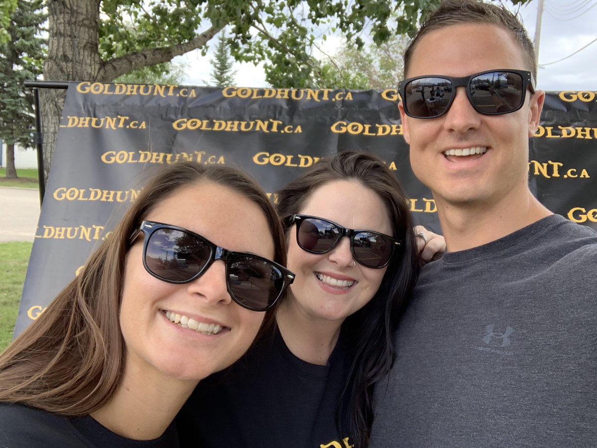 SaraKlapstein's tweet photo. @GoldHuntCA @goIdhunt #SelfieForABonusClue + #GoldHunt https://t.co/TSwOwhqIQO