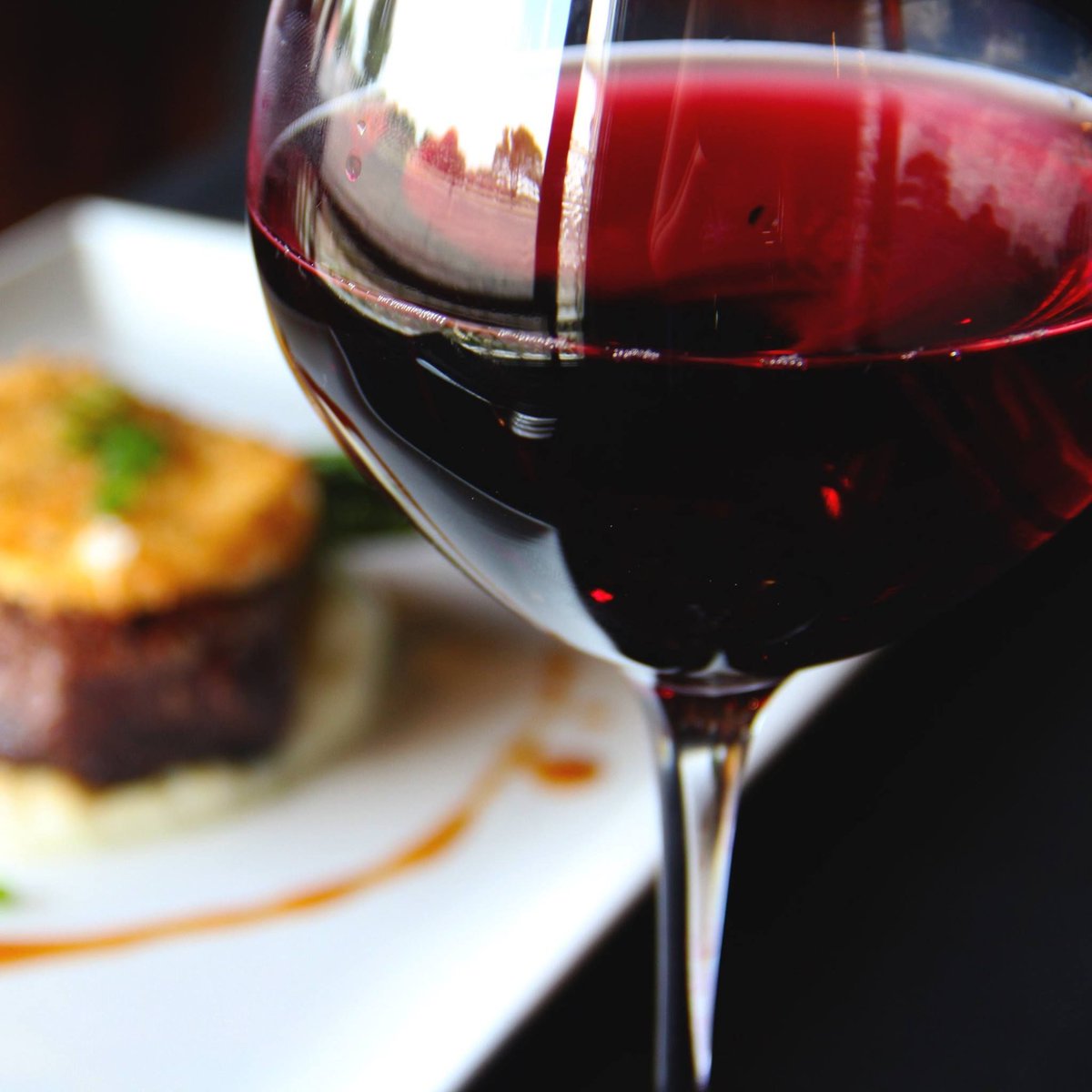 Come into Stella's tonight for a delicious dinner, topped off with a glass of wine! #bringyourappetite