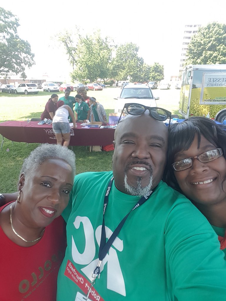 Thank you to the Robert Churchwell Administration Team for supporting the Love’s Healthy Festival at Hadley Park! You guys ROCK!