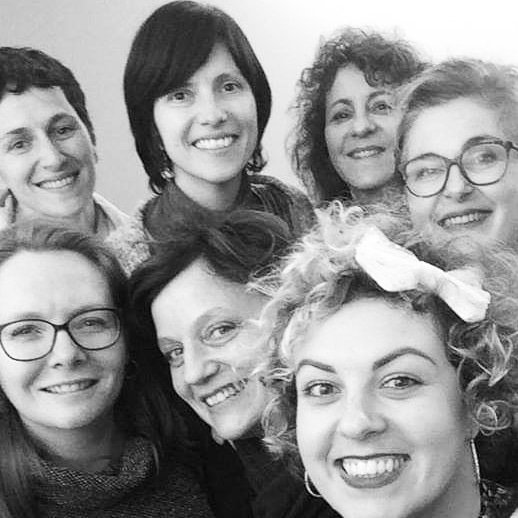 CDDimanche's tweet photo. Bouquet de sourires à l'issue de notre dernier #stage #théâtre et #chant avec la chanteuse #ManuelaArvis. Le prochain aura lieu les 28 et 29 septembre à #Vitré ! Inscriptions ici ! https://t.co/R2alIO0Nvb https://t.co/zhc87P35eK