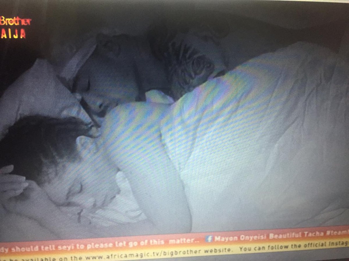 Selma26105317's tweet image. Ike was the only person on Mercy side today,I don't know why people calling him a snitch.He tried all he can to calm both Mercy and Gedoni down.

May God bless them and protect them from getting strikes #bbnaija
#IkeGang
#Mercified